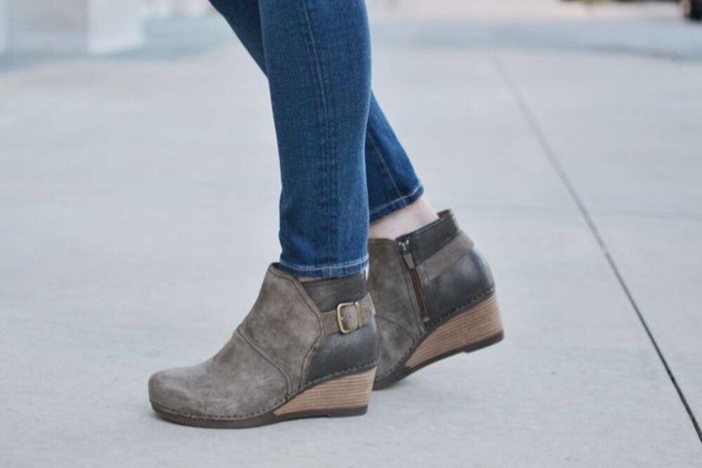 Dansko 42 Shirley Wedge Ankle Boots. Gray leather sz 12